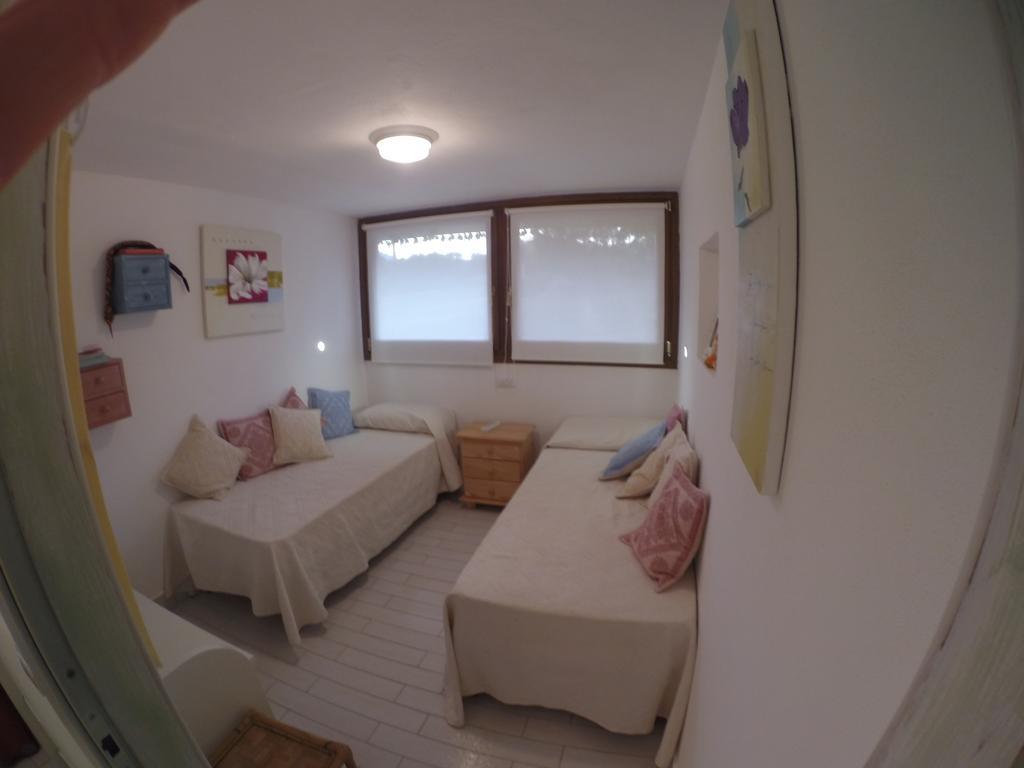 Luxury Apartment Sardegna مارينا دي بورتيسكو الغرفة الصورة