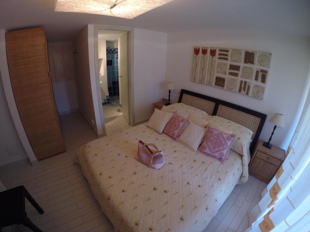 Luxury Apartment Sardegna مارينا دي بورتيسكو الغرفة الصورة